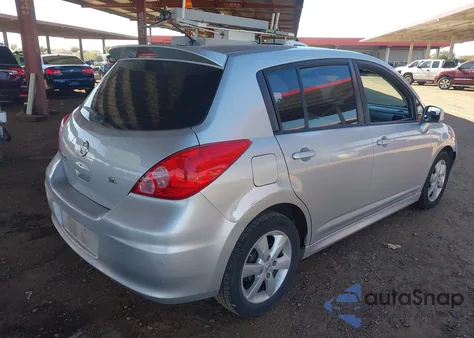 2010 Nissan Versa 1.8Sl z USA, uszkodzony, nr VIN 3N1BC1CP6AL377115